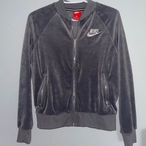 Nike valour grey zip up sweater